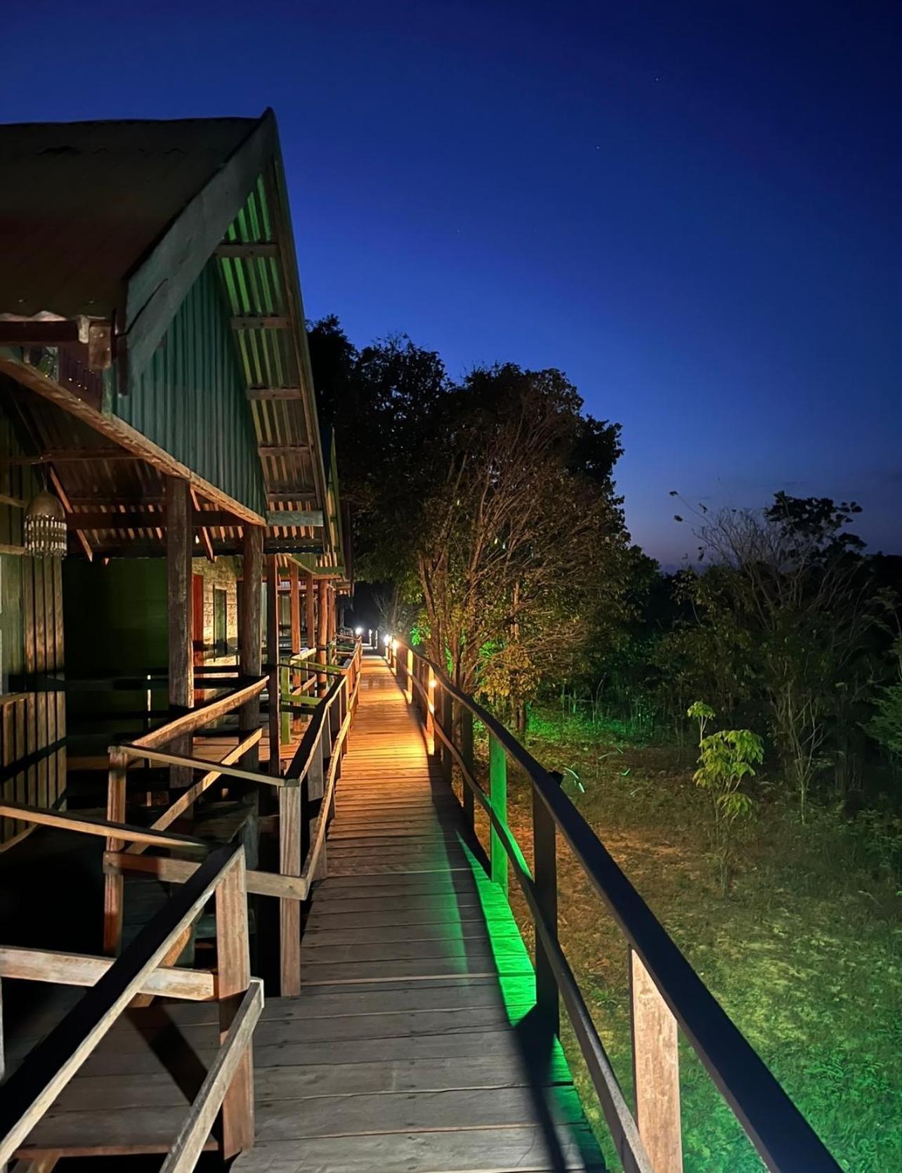 Paricatuba Amazonia Lodge Exxperience מראה חיצוני תמונה